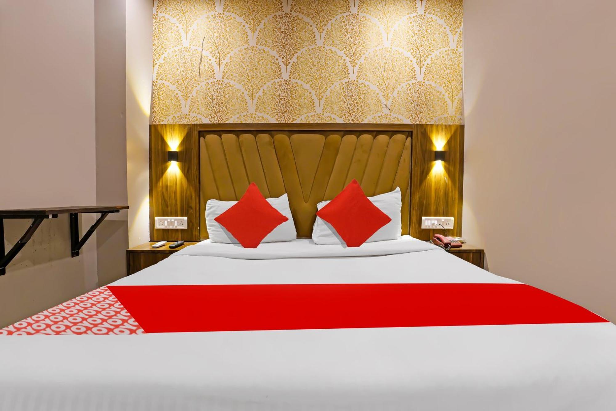 Super Hotel O Homestay Andheri East Mumbai Exteriör bild