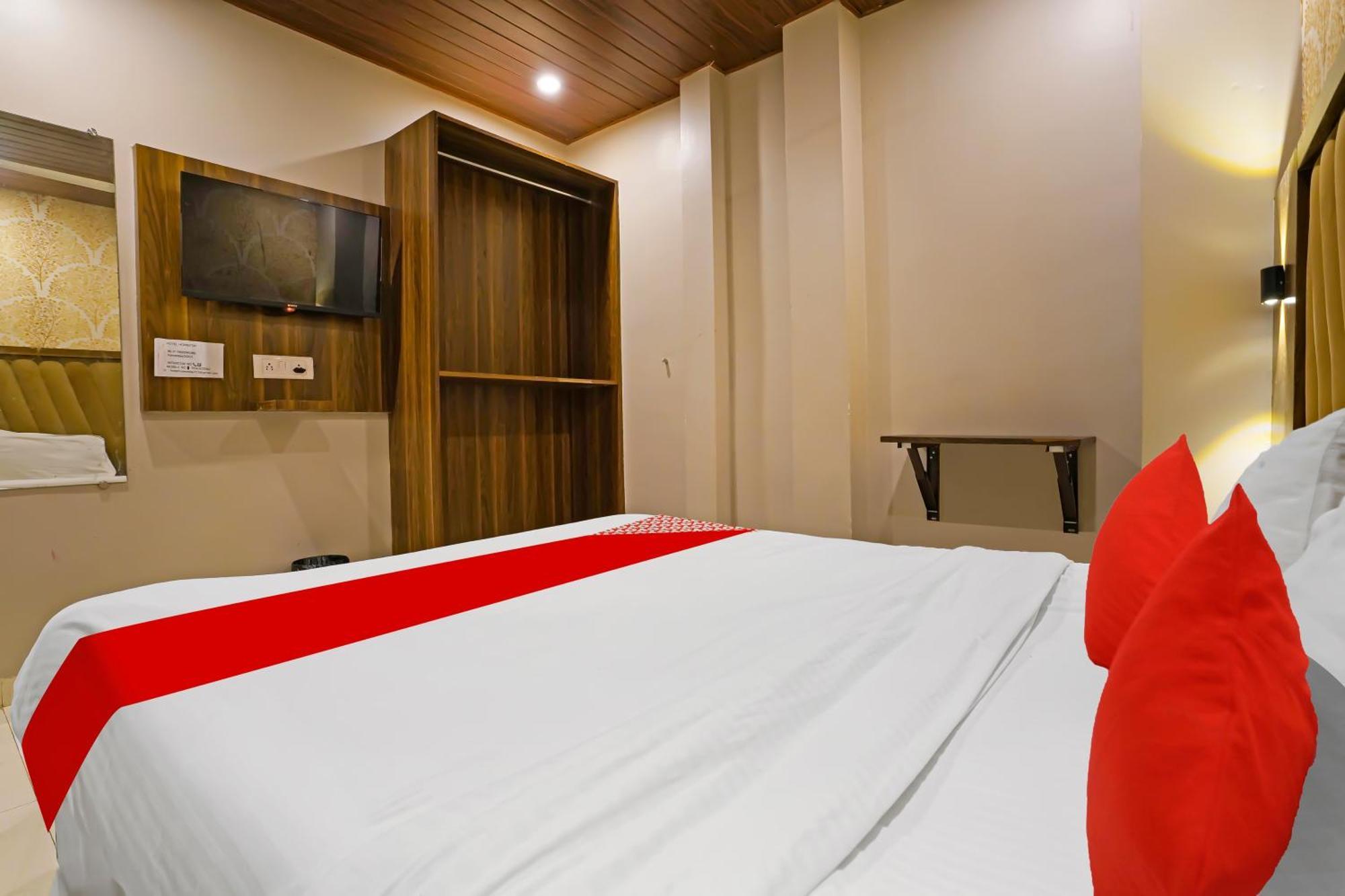 Super Hotel O Homestay Andheri East Mumbai Exteriör bild