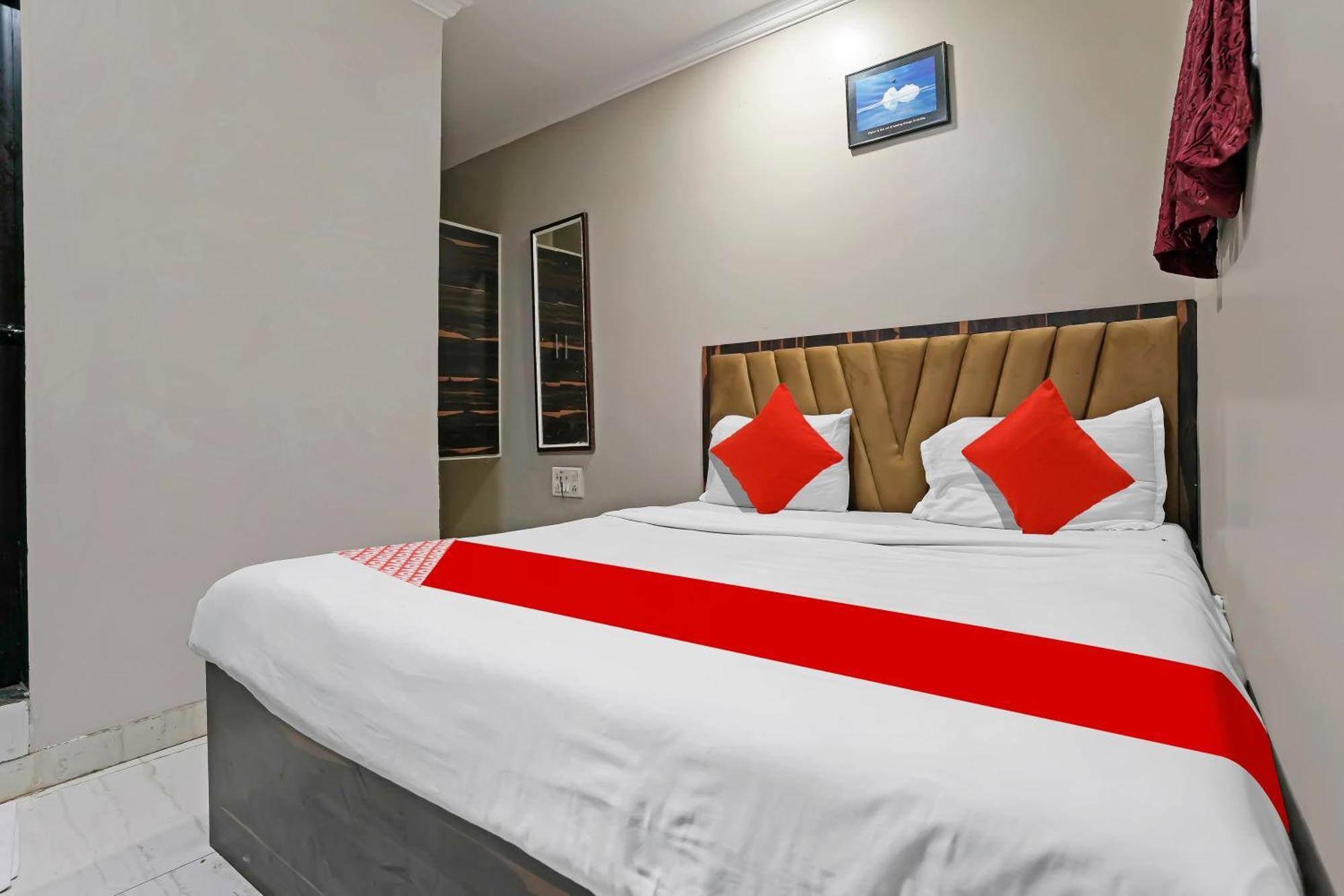 Super Hotel O Homestay Andheri East Mumbai Exteriör bild