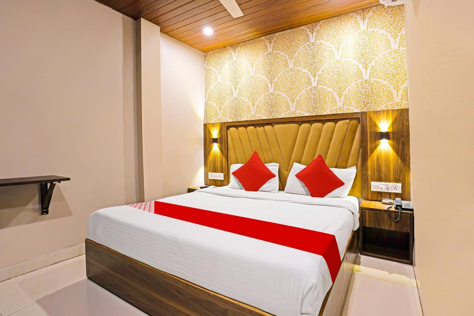 Super Hotel O Homestay Andheri East Mumbai Exteriör bild